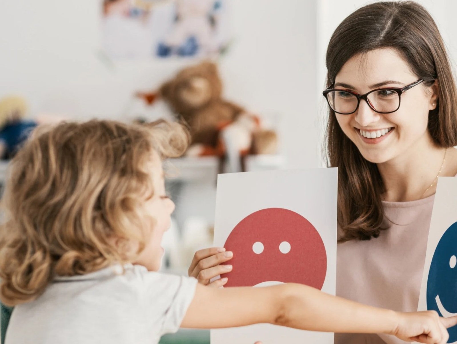 Regolazione emotiva bambini, gestione emozioni bambini, autoregolazione emotiva, competenze emotive infanzia, sviluppo 

emotivo bambini, strategie emozioni bambini.